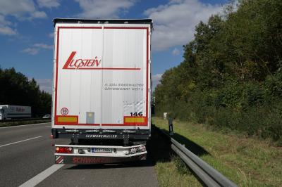 Erneuter Lkw Auffahrunfall auf der A8 diesmal in Richtung Karlsruhe